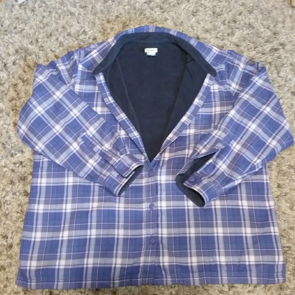 Women's flannel botton front shirt